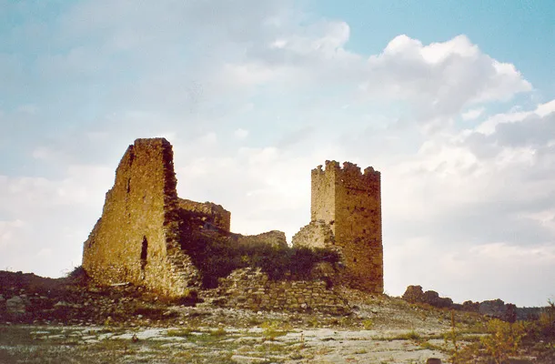 Ermita y Castillo de Pradas