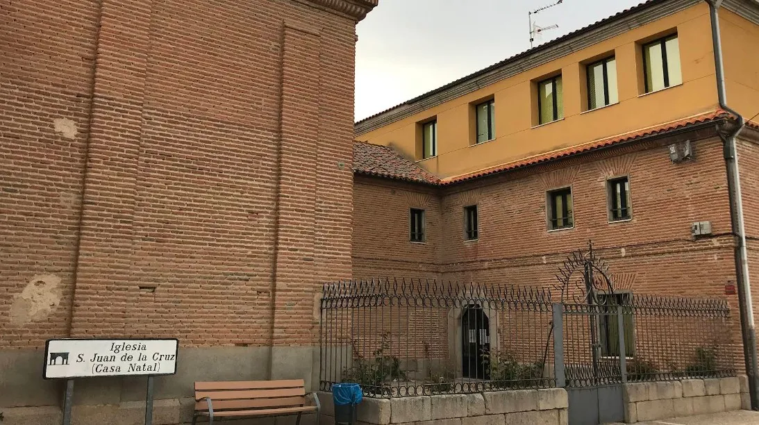 Iglesia Casa Natal de San Juan de la Cruz