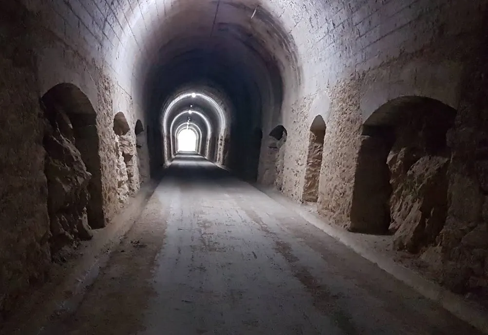Túnel de Arquijas via verde