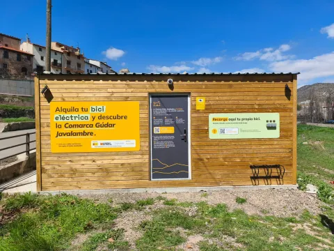 Estación Arcos de las Salinas