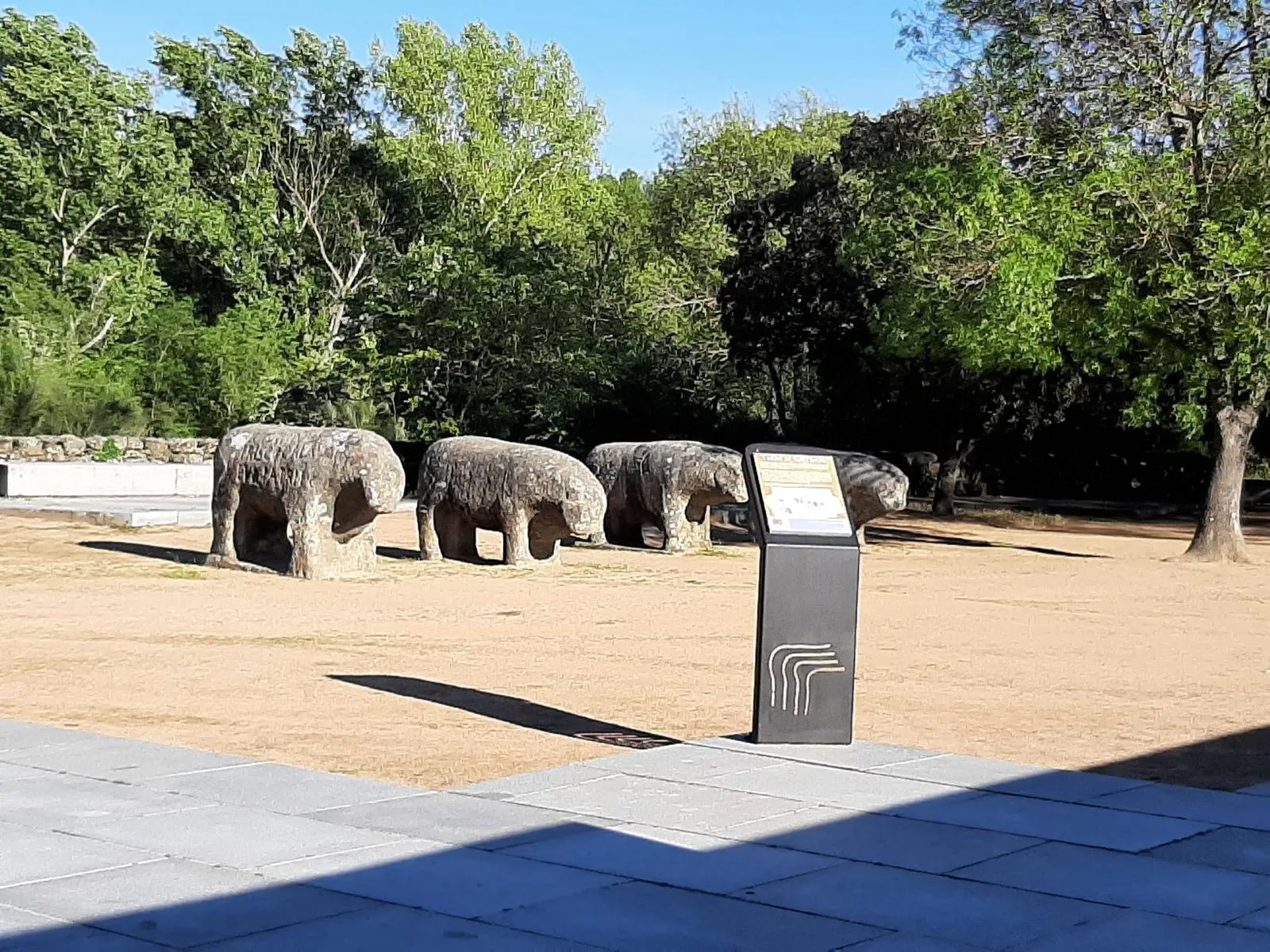 Ruta Embalse de los Morales/ Toros de Guisando